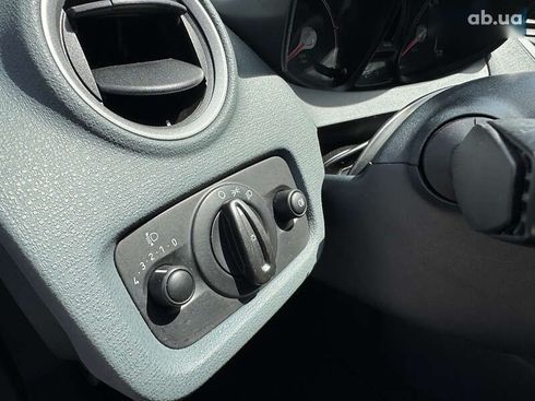 Ford Fiesta 2011 - фото 16