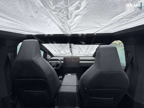 Tesla Cybertruck 2024 - фото 17