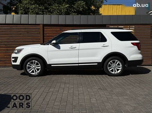 Ford Explorer 2017 - фото 4