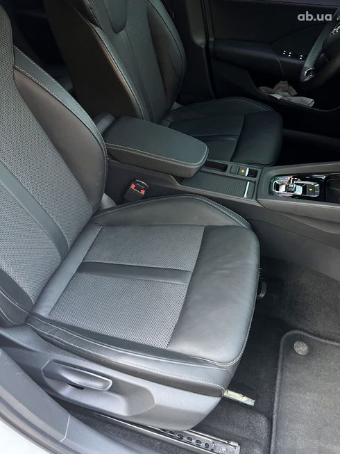 Skoda Octavia 2021 белый - фото 11