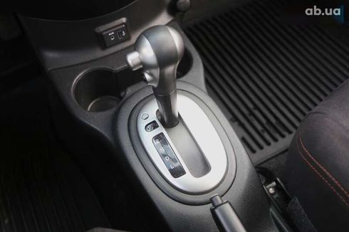 Nissan Versa 2017 - фото 19