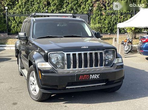 Jeep Liberty 2011 - фото 2