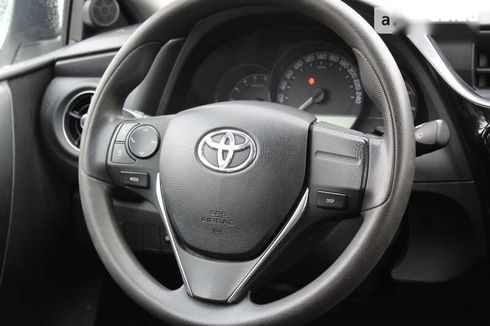 Toyota Auris 2017 - фото 23