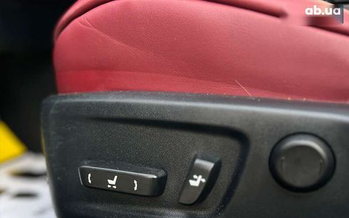 Lexus IS 2015 - фото 20