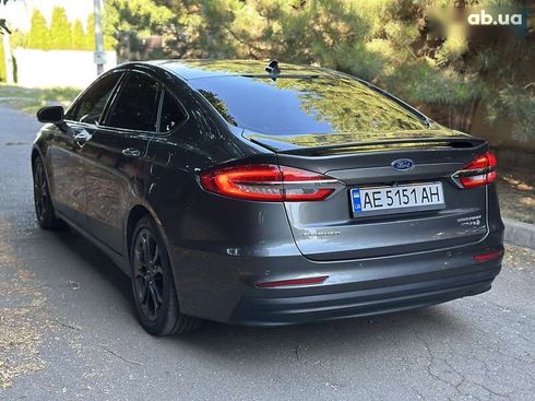 Ford Fusion 2019 - фото 15
