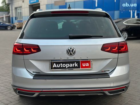 Volkswagen passat alltrack 2019 серый - фото 7