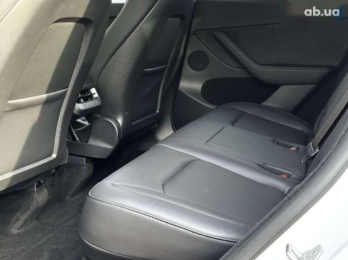 Tesla Model Y 2024 - фото 15