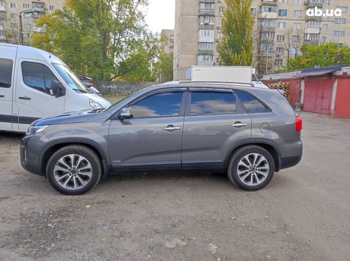 Kia Sorento 2013 серый - фото 2