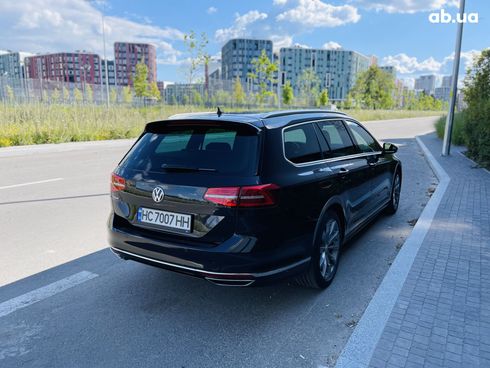 Volkswagen Passat Variant 2018 черный - фото 2