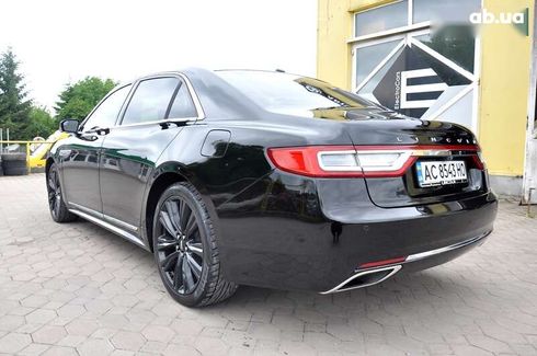 Lincoln Continental 2016 - фото 11