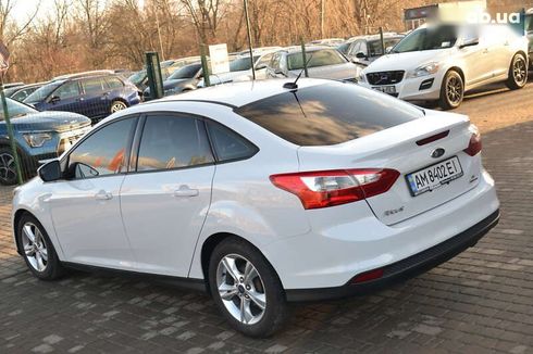 Ford Focus 2014 - фото 16