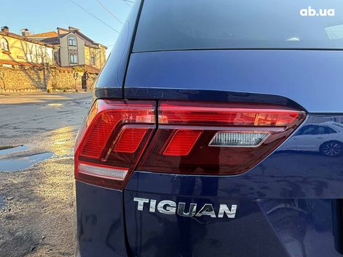Volkswagen Tiguan 2020 синий - фото 15