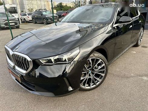 BMW 5 серия 2023 - фото 15