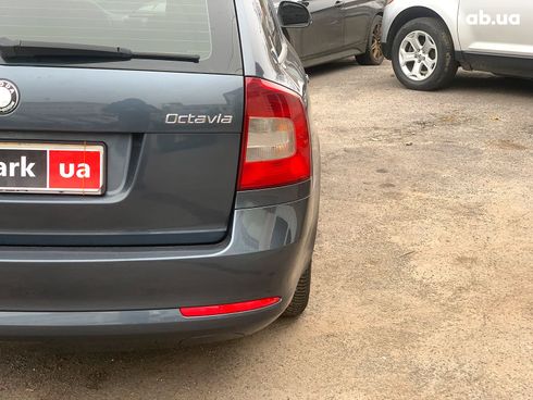 Skoda Octavia 2010 серый - фото 12