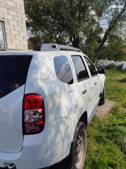 Dacia Duster 2016 белый - фото 3