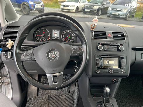 Volkswagen Touran 2012 серый - фото 20
