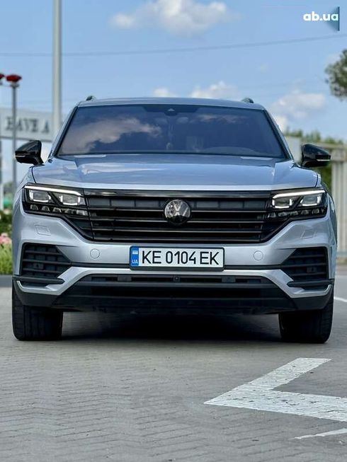 Volkswagen Touareg 2022 - фото 2