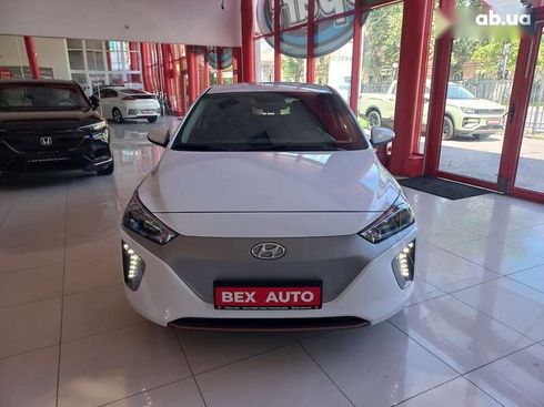 Hyundai Ioniq 2017 - фото 2