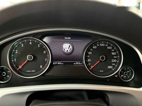 Volkswagen Touareg 2011 - фото 26