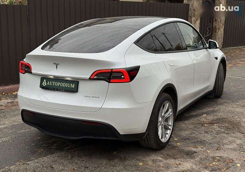 Tesla Model Y 2022 - фото 8