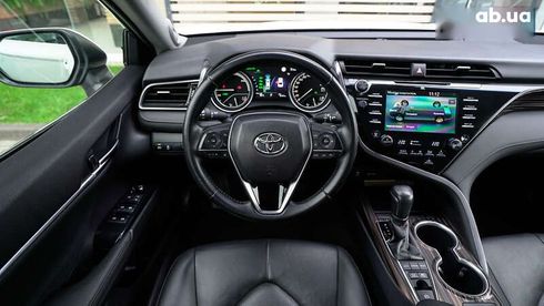 Toyota Camry 2019 - фото 9