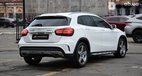 Mercedes-Benz GLA-Класс 2018 - фото 21