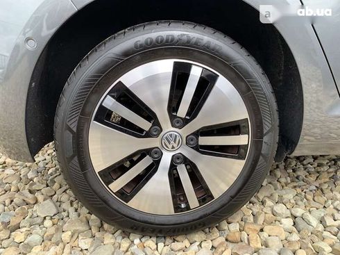 Volkswagen e-Golf 2019 - фото 26