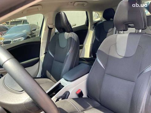 Volvo V40 2013 - фото 20