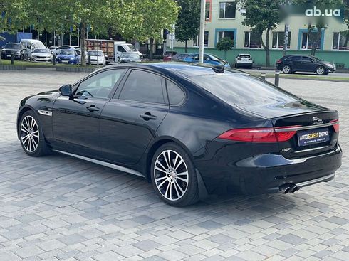 Jaguar XF 2016 - фото 26