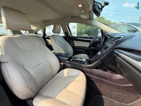 Ford Fusion 2017 - фото 11