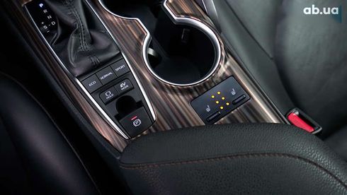 Toyota Camry 2019 - фото 30