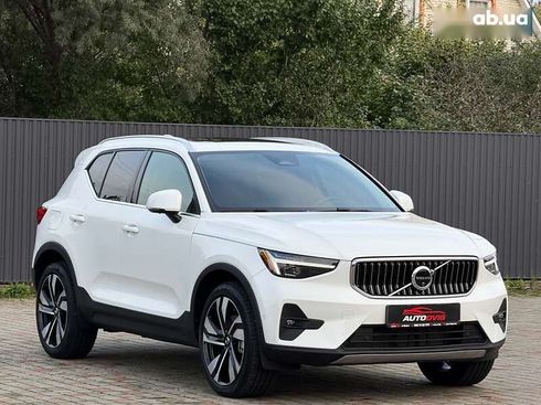 Volvo XC40 2024 - фото 2