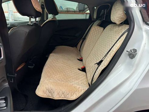 Ford Fiesta 2015 - фото 10