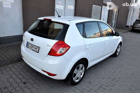 Kia Cee'd 2012 - фото 10