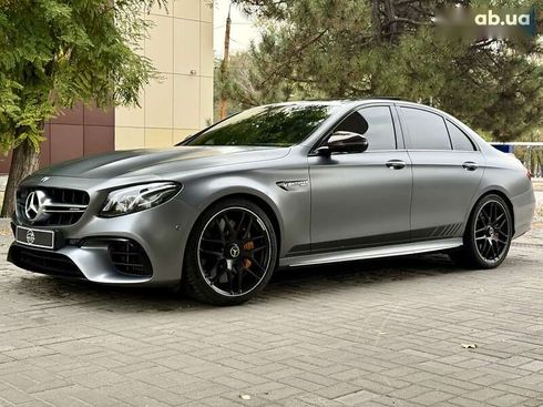 Mercedes-Benz E-Класс 2018 - фото 3