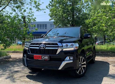 Toyota Land Cruiser 2017 - фото 8