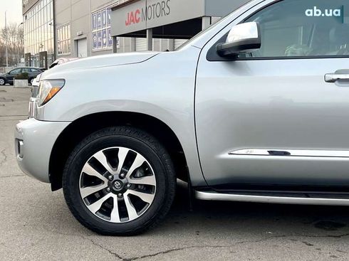 Toyota Sequoia 2020 - фото 15