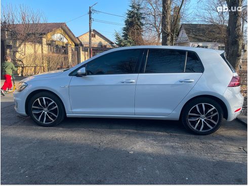 Volkswagen e-Golf 2018 белый - фото 42
