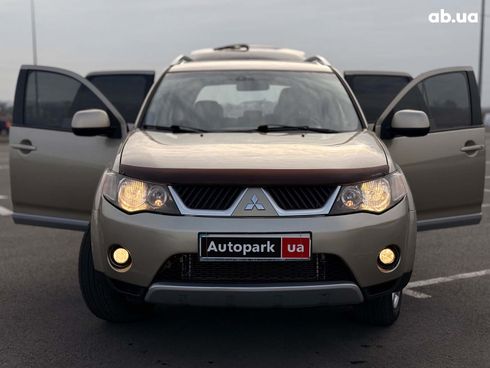 Mitsubishi Outlander XL 2008 бежевый - фото 24