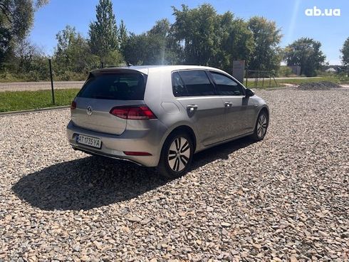 Volkswagen e-Golf 2018 серебристый - фото 6