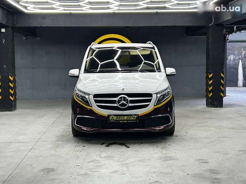 Mercedes-Benz V-Класс 2021 - фото 2