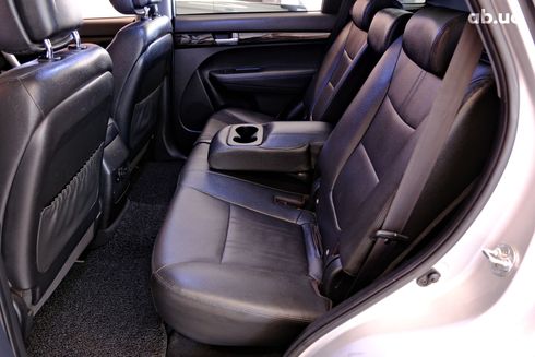 Kia Sorento 2011 серебристый - фото 8