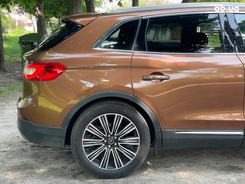 Lincoln MKX 2018 коричневый - фото 5