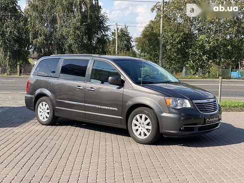 Chrysler town&country 2016 - фото 30