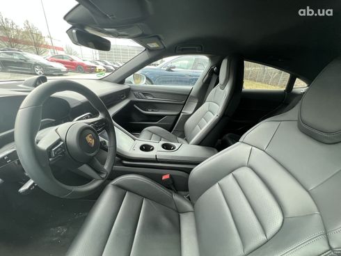 Porsche Taycan 2021 - фото 23