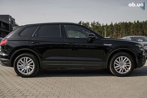 Volkswagen Touareg 2018 - фото 23