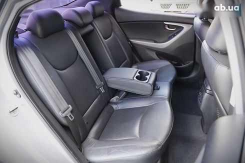 Hyundai Elantra 2013 - фото 11