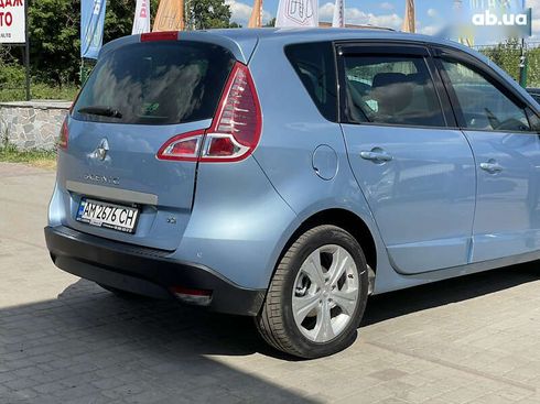 Renault Scenic 2011 - фото 16