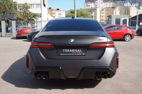 BMW M5 2025 - фото 6