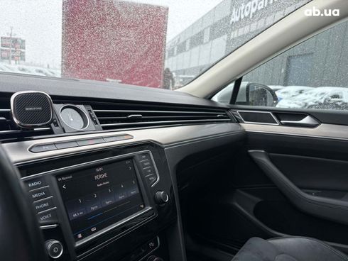 Volkswagen passat b8 2016 серый - фото 27
